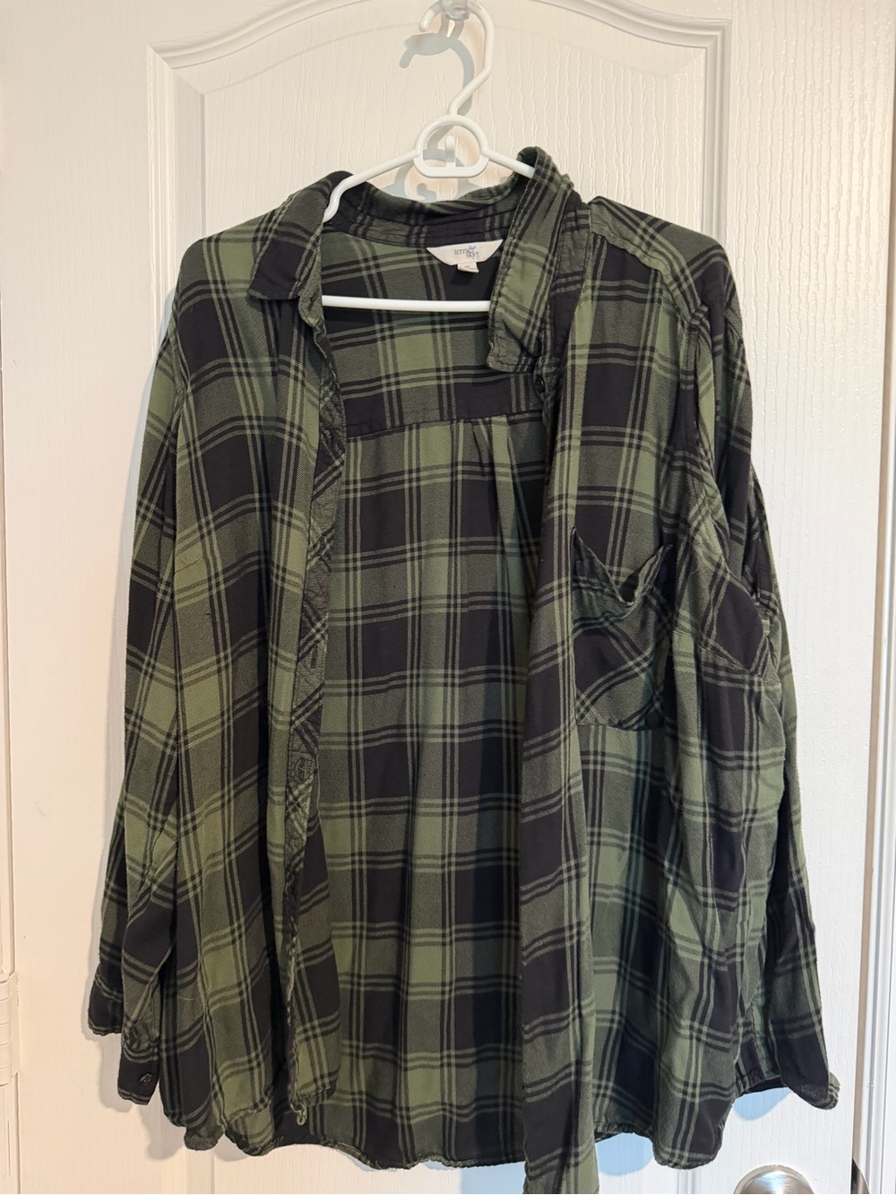 Green Black Plaid Button-Up Shirt